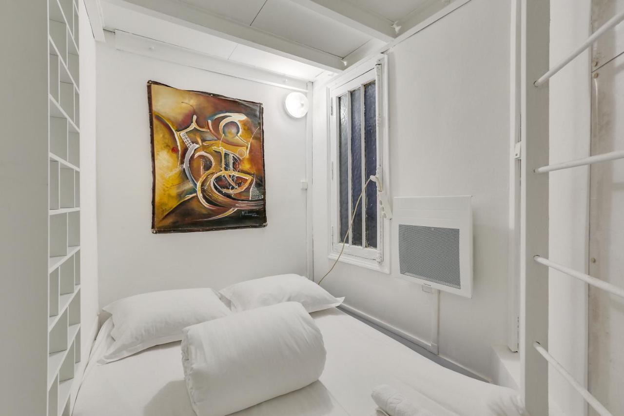 Triplex In Boulevard De Magenta By Guestready Lägenhet Paris Exteriör bild