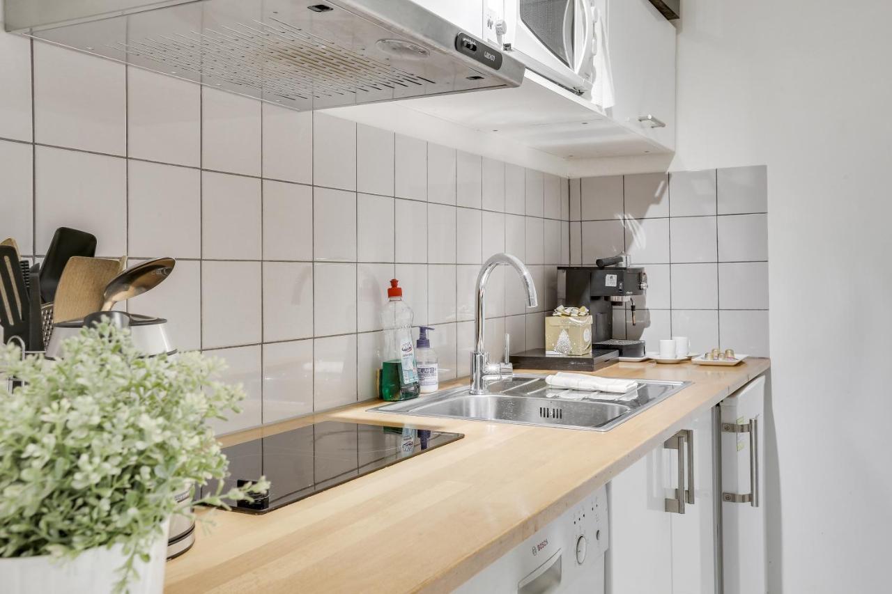 Triplex In Boulevard De Magenta By Guestready Lägenhet Paris Exteriör bild