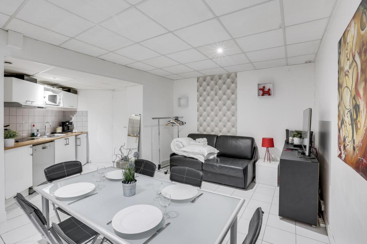 Triplex In Boulevard De Magenta By Guestready Lägenhet Paris Exteriör bild