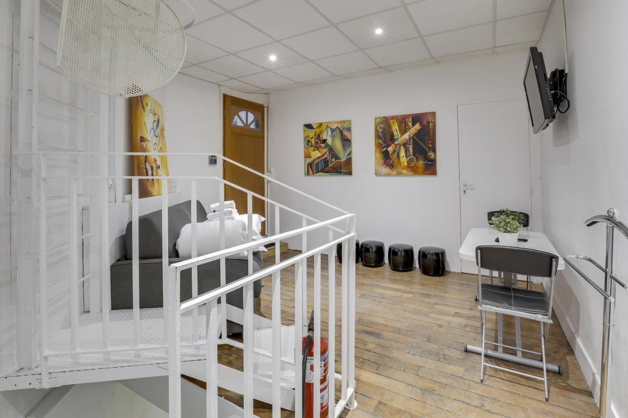 Triplex In Boulevard De Magenta By Guestready Lägenhet Paris Exteriör bild